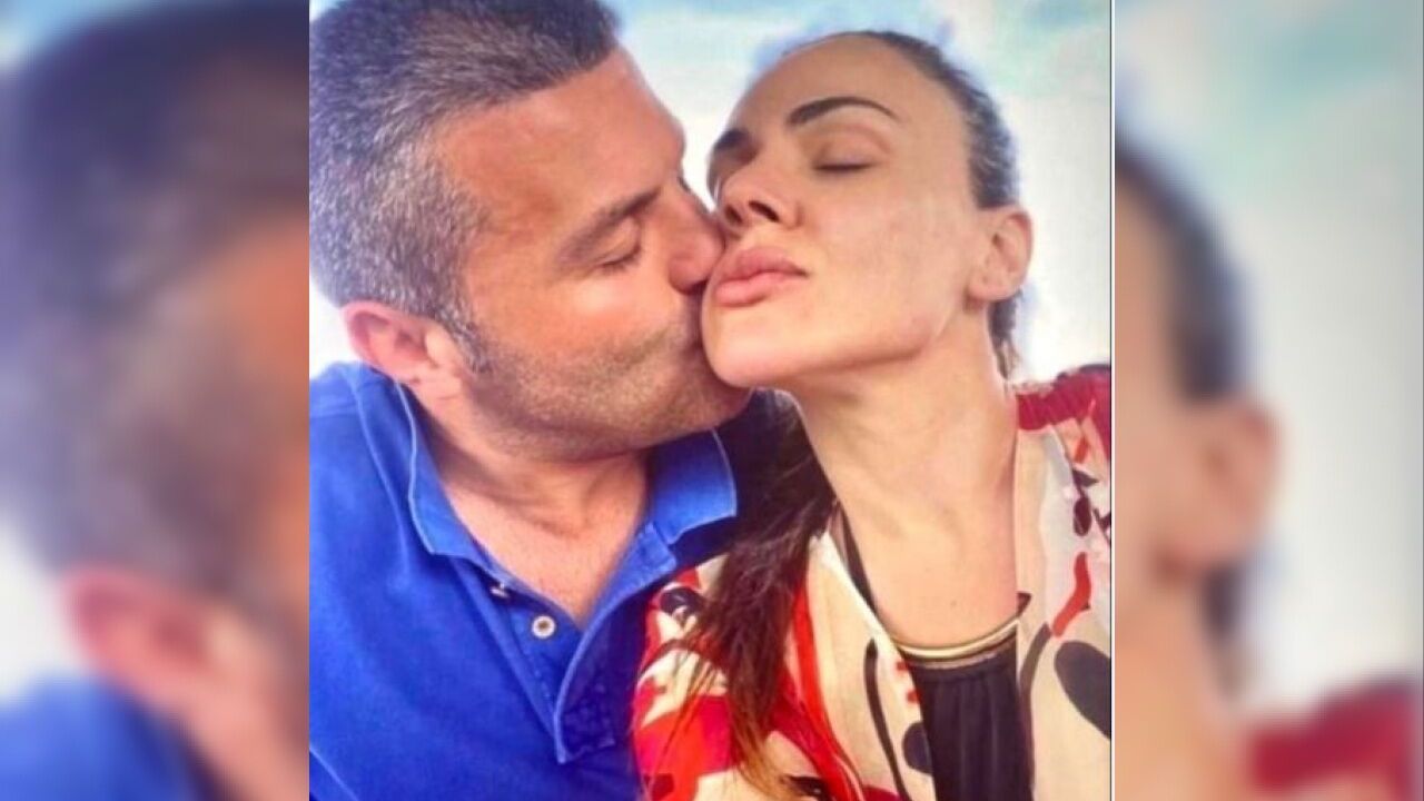 Buket Aydın ile Emir Sarıgül öyle bir poz verdi ki!