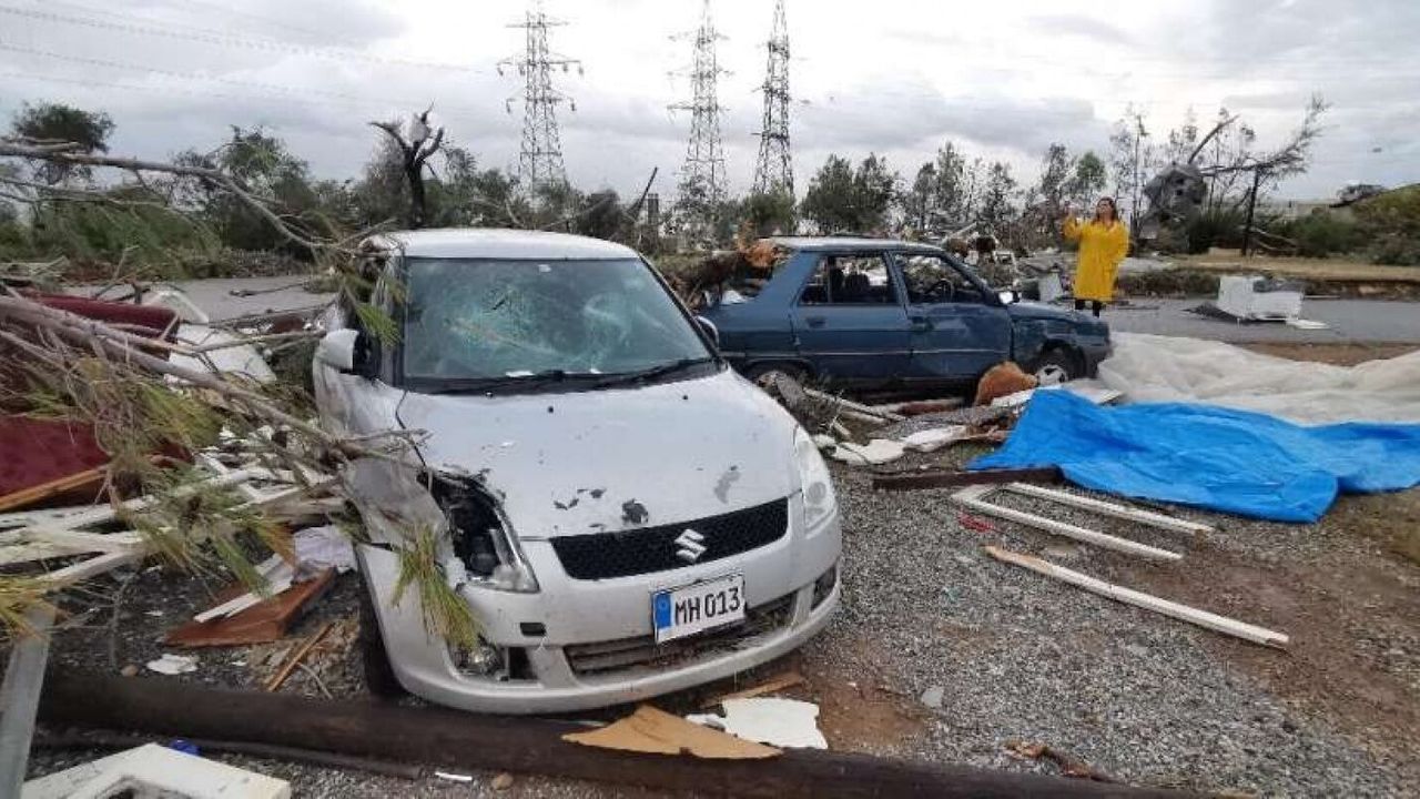 KKTC'yi hortum vurdu! Maddi zarar meydana geldi