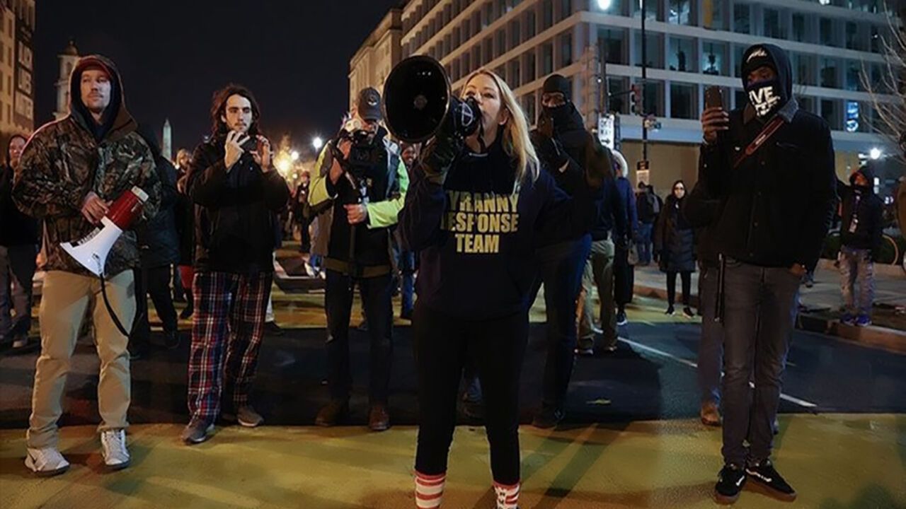 Amerika'da İSYAN! Trump yanlıları sokaklara döküldü