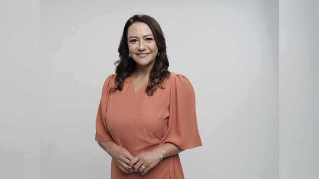 İkiz annesi olan sunucu Ezgi Sertel yaşadıklarını anlattı