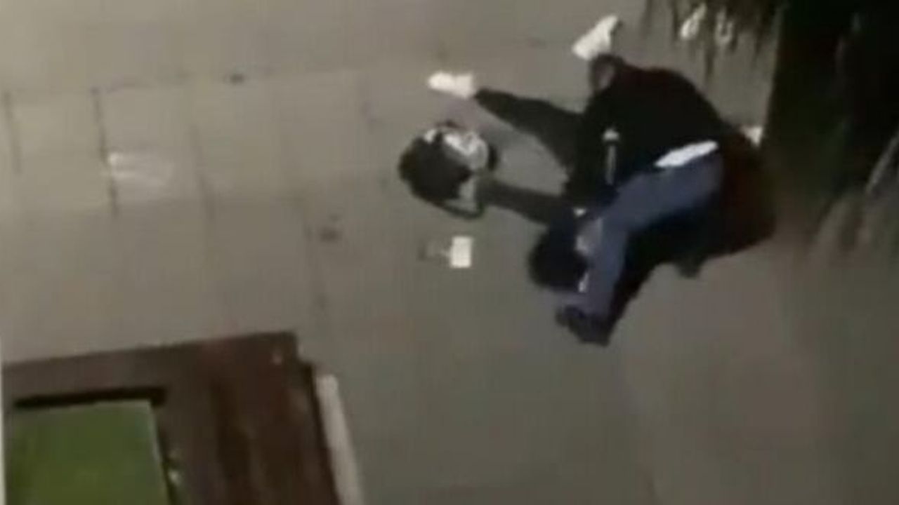 Samsun'da sokak ortasında karısını darp etti