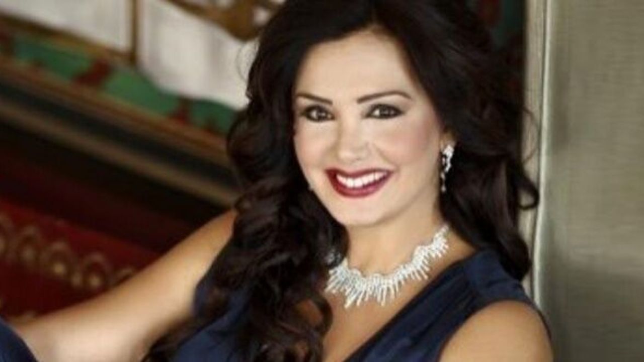 Sunucu Esra Ceyhan ekrana dönme sinyali verdi!
