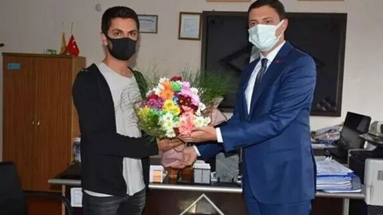 Kemalpaşa Kaymakamı Haddini Bil Diyerek Kovduğu Öğretmenden Özür Diledi