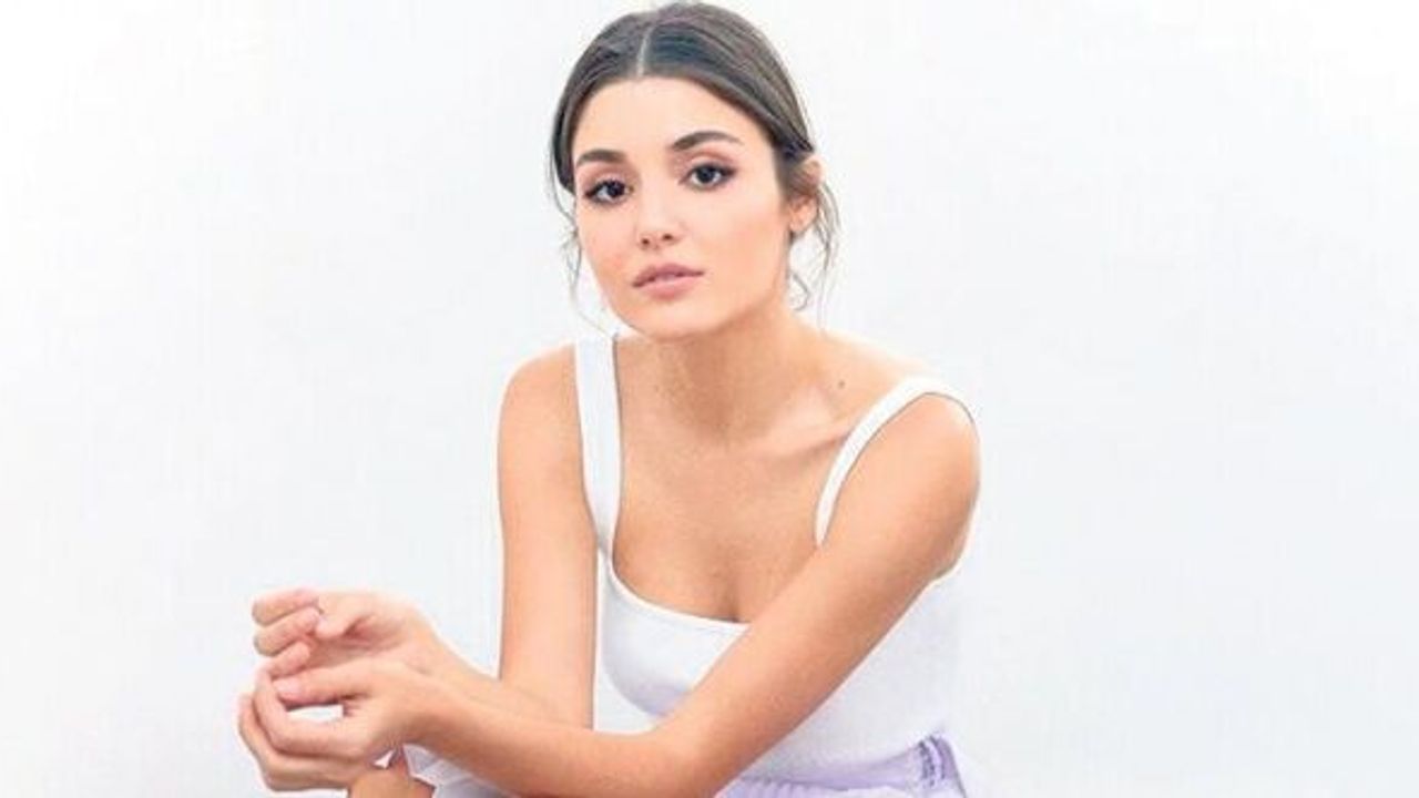 Hande Erçel bu seferde dünya ikincisi oldu!
