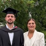 Sibel Can’ın Oğlu Emir Aksüt Londra’da Mezuniyet Gururu Yaşadı