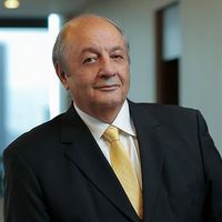 Tuncay Özilhan