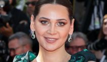 Cannes Kırmızı Halısında Gülsim Ali Rüzgarı! Dünyanın Gözü Onun Üzerindeydi