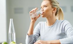 Su tüketirken dikkat! 8 litre su içti hastanelik oldu