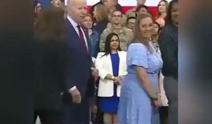 ABD Başkanı Biden'dan yine tuhaf hareketler