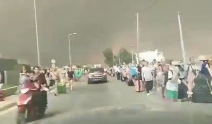 Yunanistan'ın Rodos adasında tahliye başladı! Yangın büyüyor