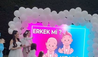 Özlem Öz dördüncü çocuğunun cinsiyetini açıkladı!