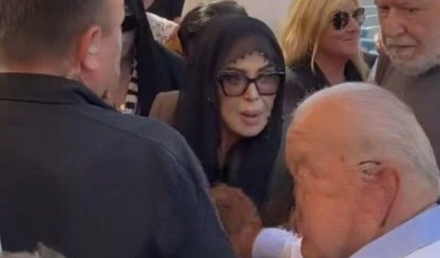 Gözyaşları Sel Oldu! Kadir İnanır'ın Cenazesinde Türkan Şoray Kalabalığın Ortasında Kaldı