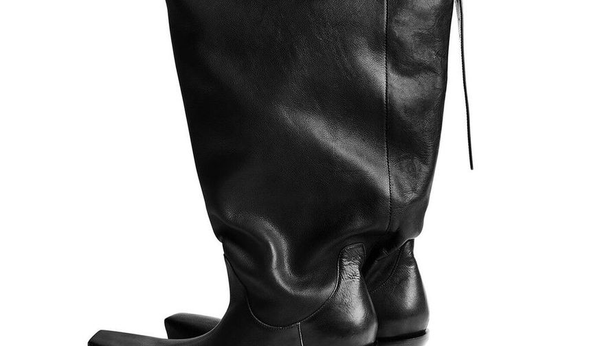 Balenciaga'dan ilginç rodeo çantası