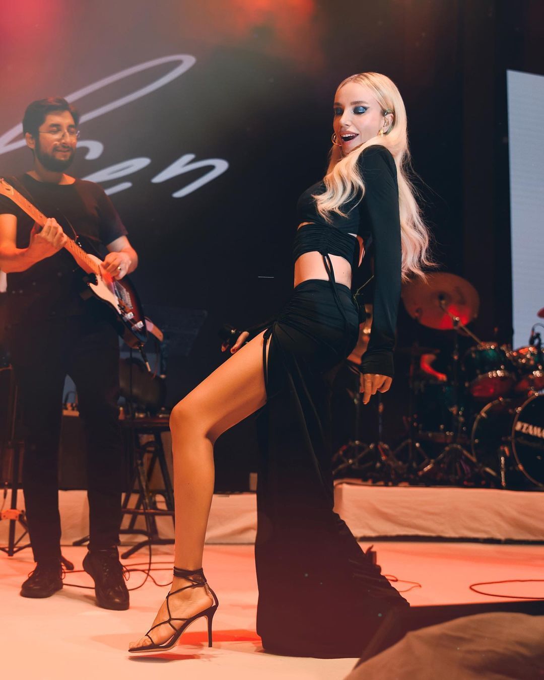 gülşen konser kıyafet (3)