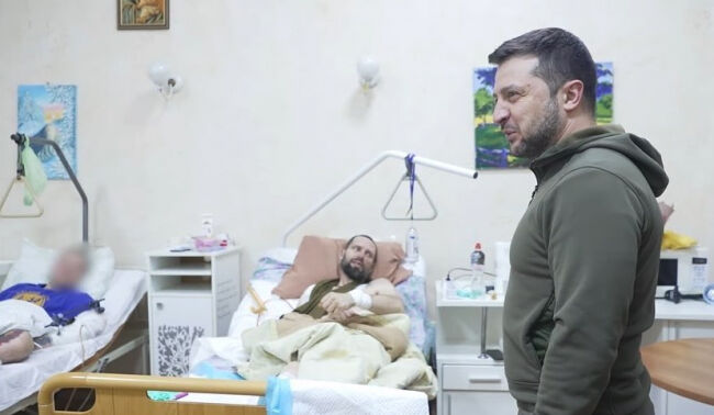 Vladimir Zelenskiy askerler ziyaret detay