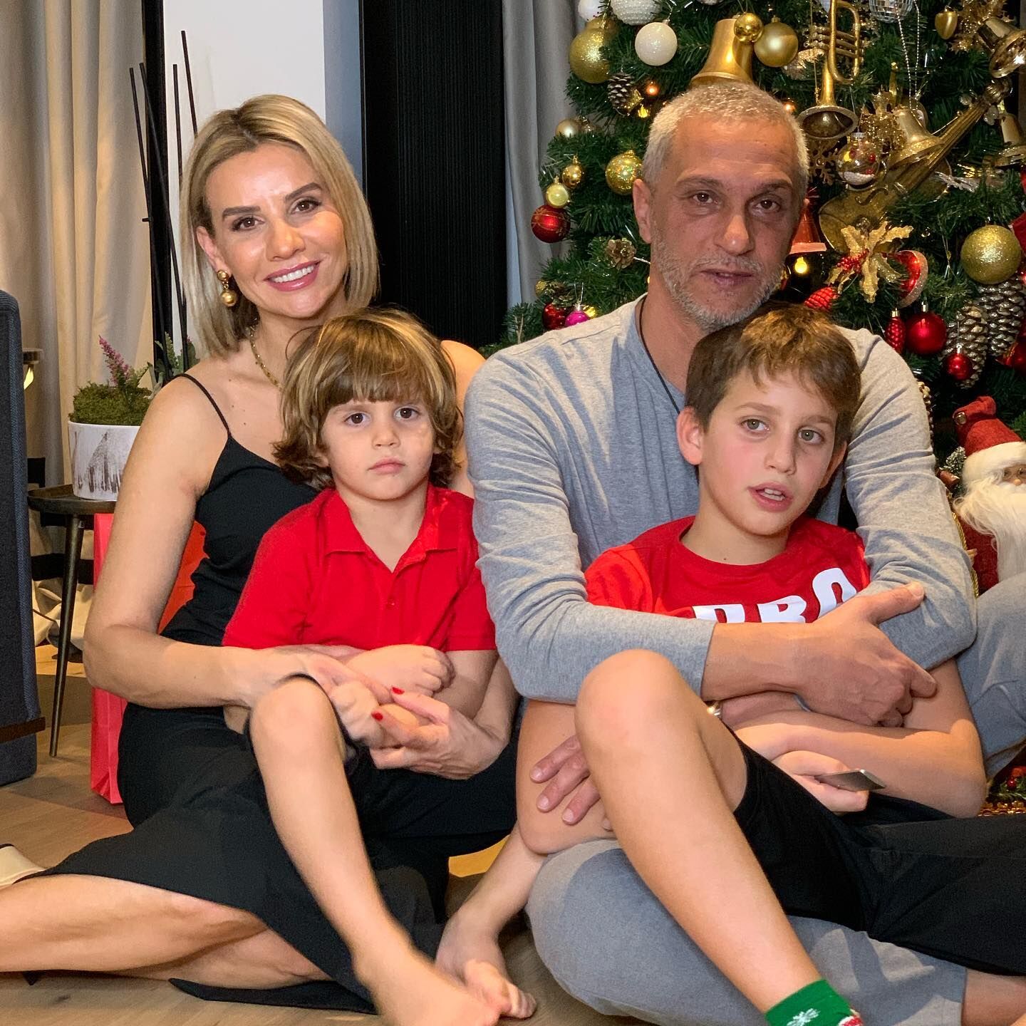 Ali Özbir ve Esra Erol Çocuklarıyla (4)