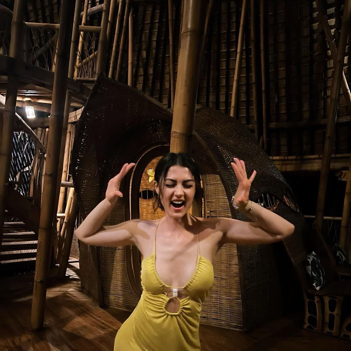 Burcu Özberk (24)