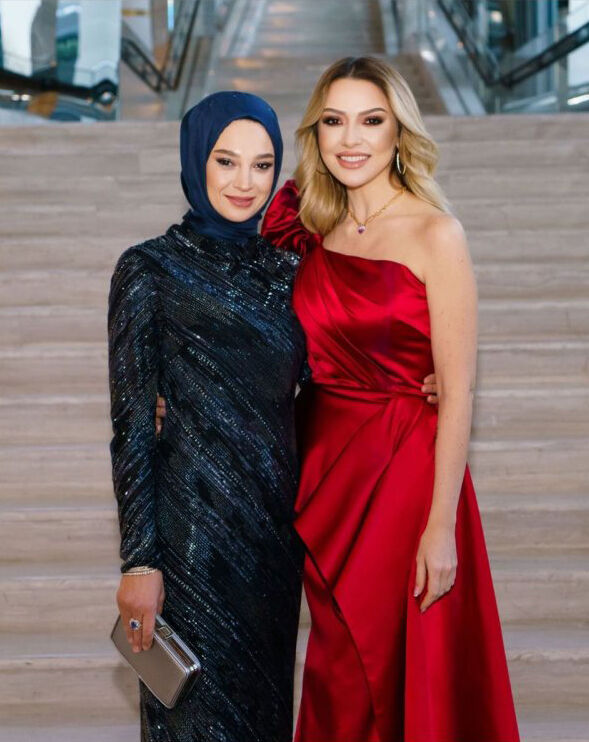 hadise ve görümcesi 1