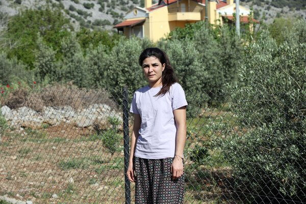 Melek İpek 3