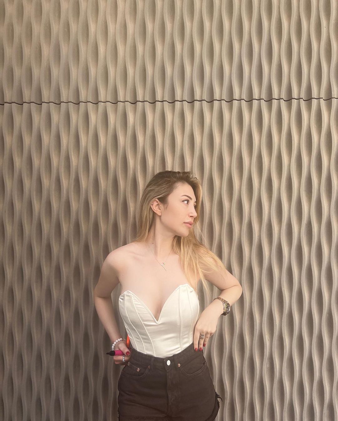 Yasmin Erbil (19)