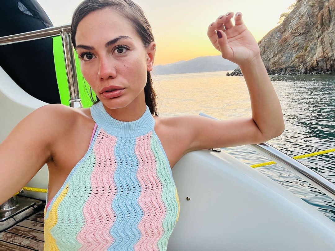 Demet Özdemir (18)