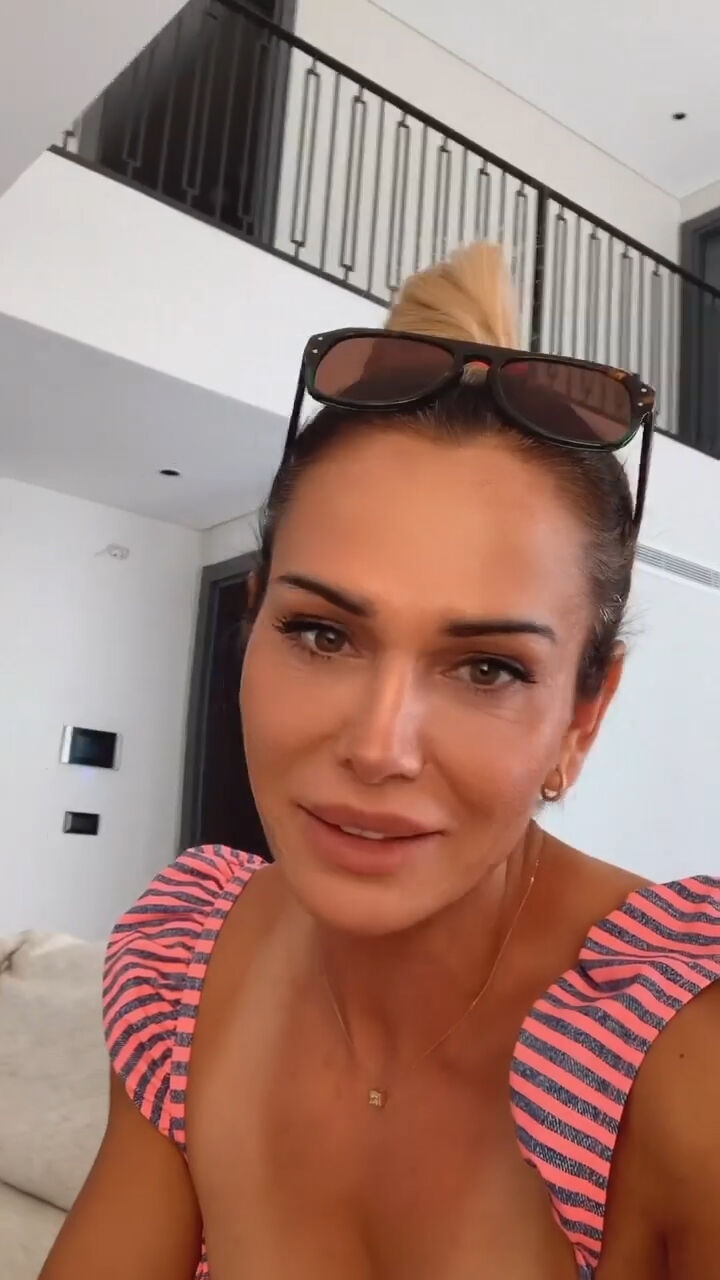 Nagihan Karadere ve Demet Akalın 3