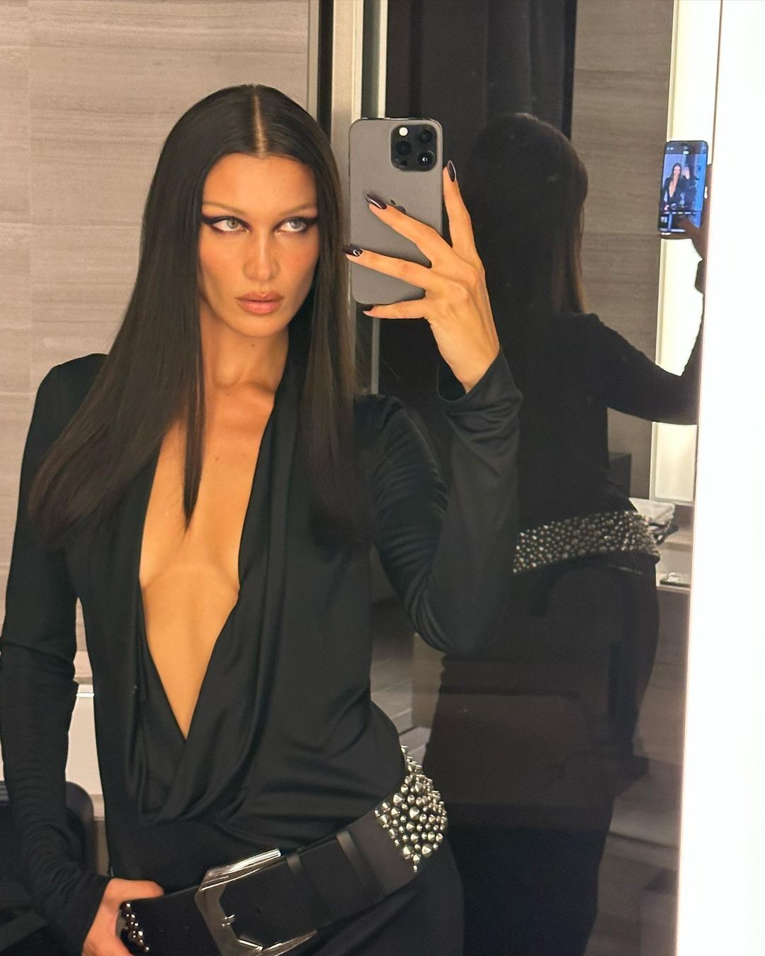 Bella Hadid (8)