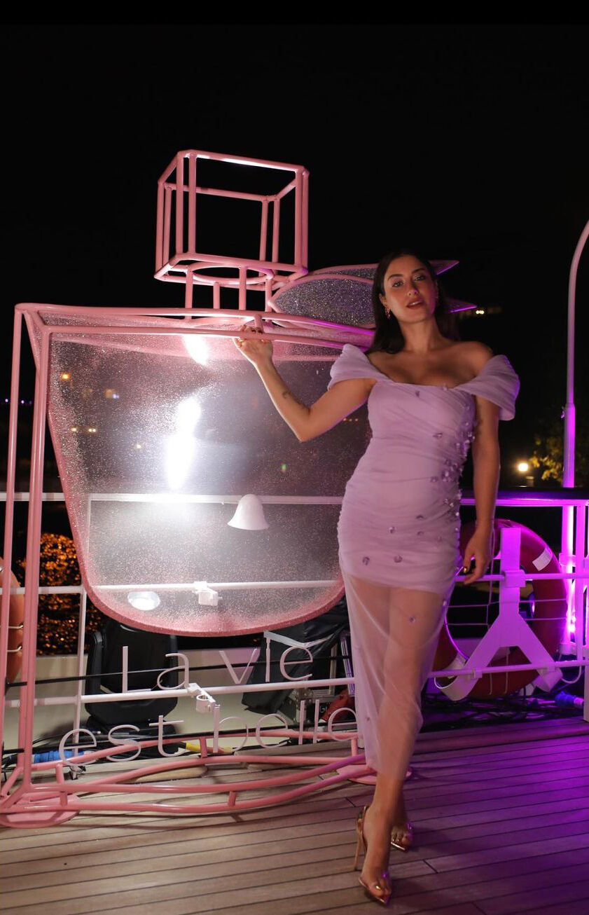 Hazal Kaya (18)