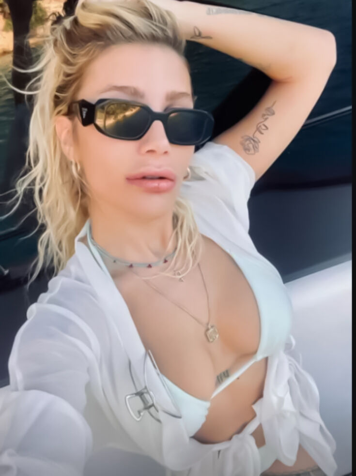 İrem Derici story 1