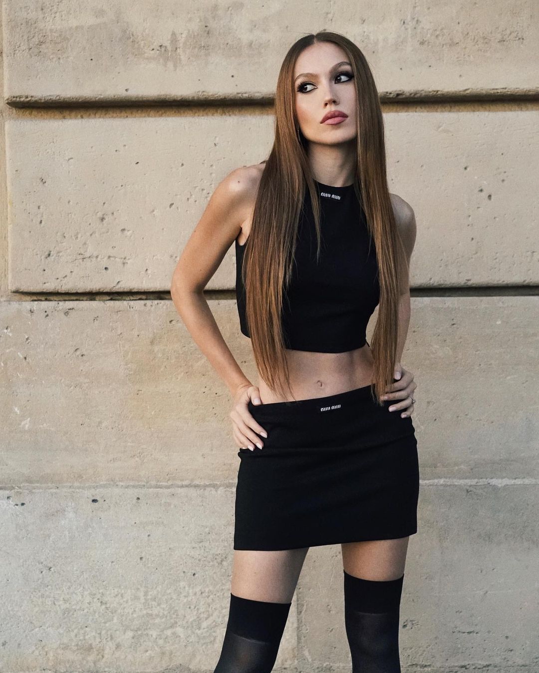 Duygu Özaslan (31)