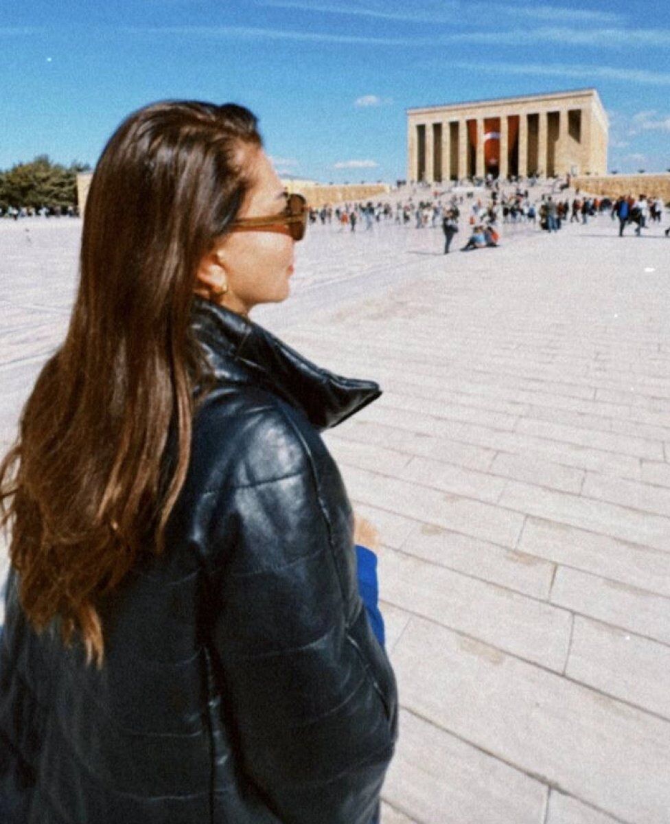 ebru yaşar anıt kabir