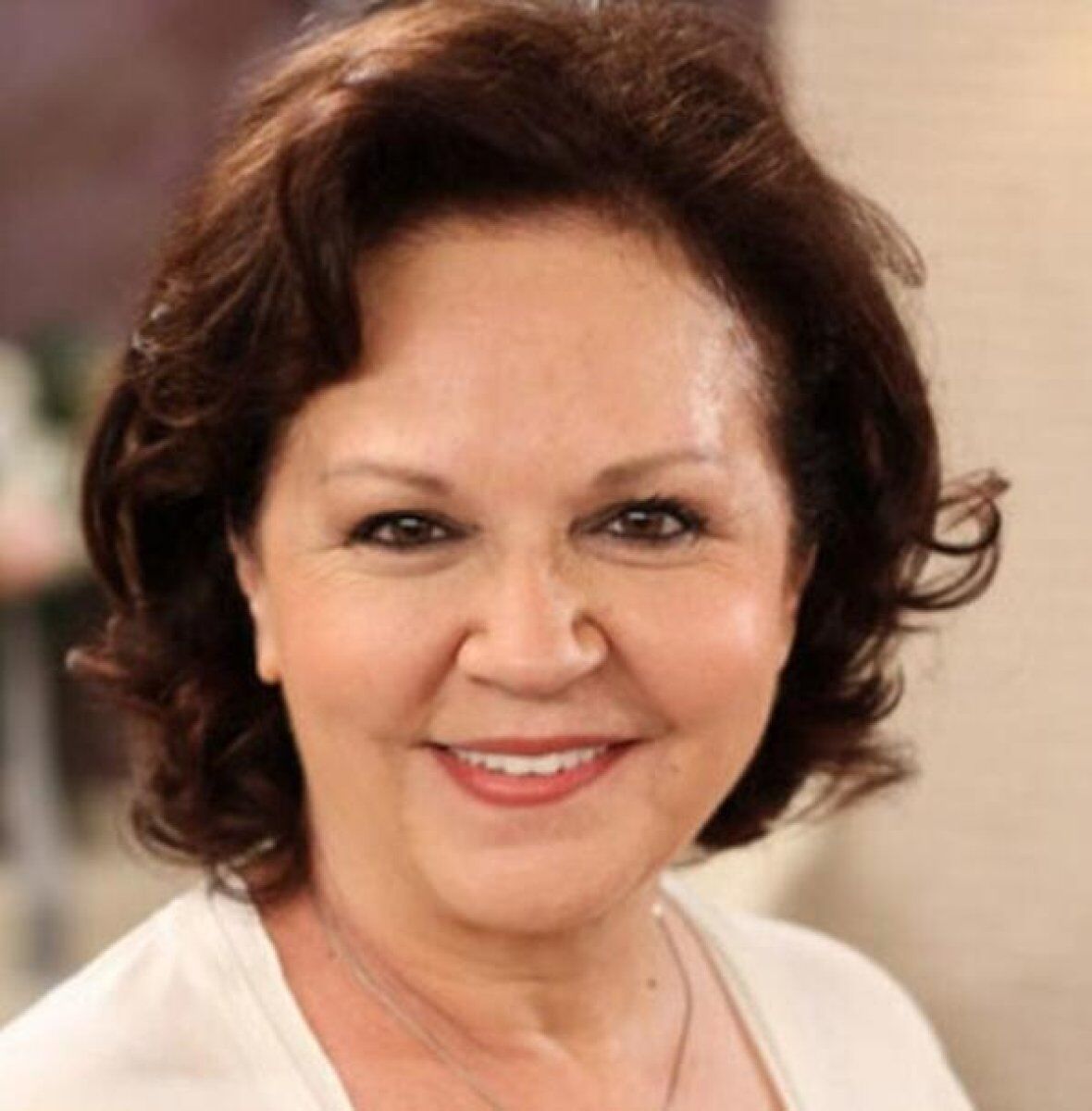 fatma karanfil 2