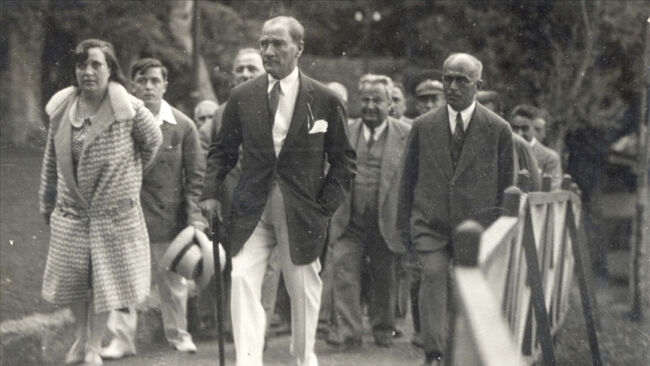 Mustafa Kemal Atatürk 3