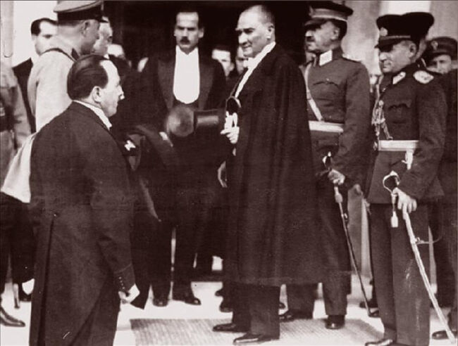 Mustafa Kemal Atatürk 4