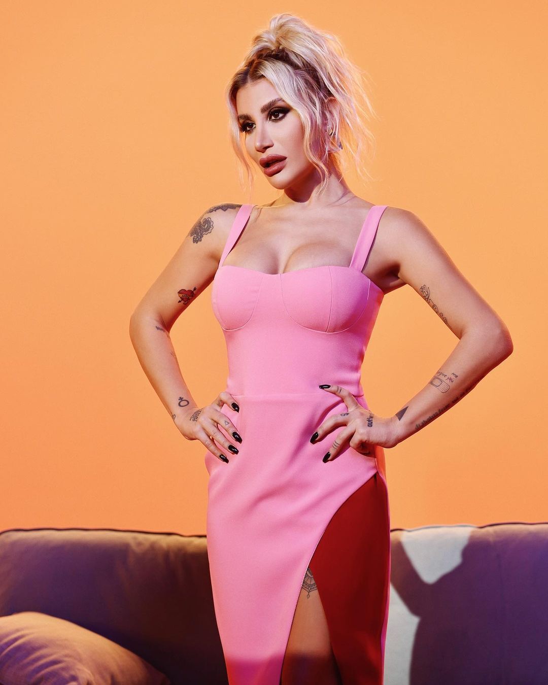 İrem Derici Dekolte 3
