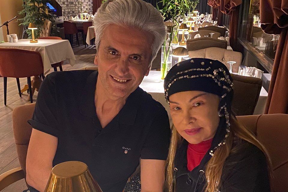 Bedia Akartürk ve Hayati Akbaş (3)
