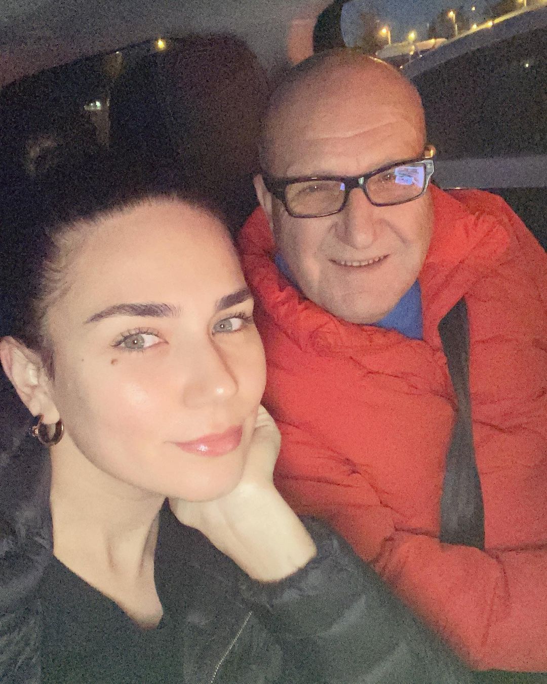 Buse Varol ve Babası (2)