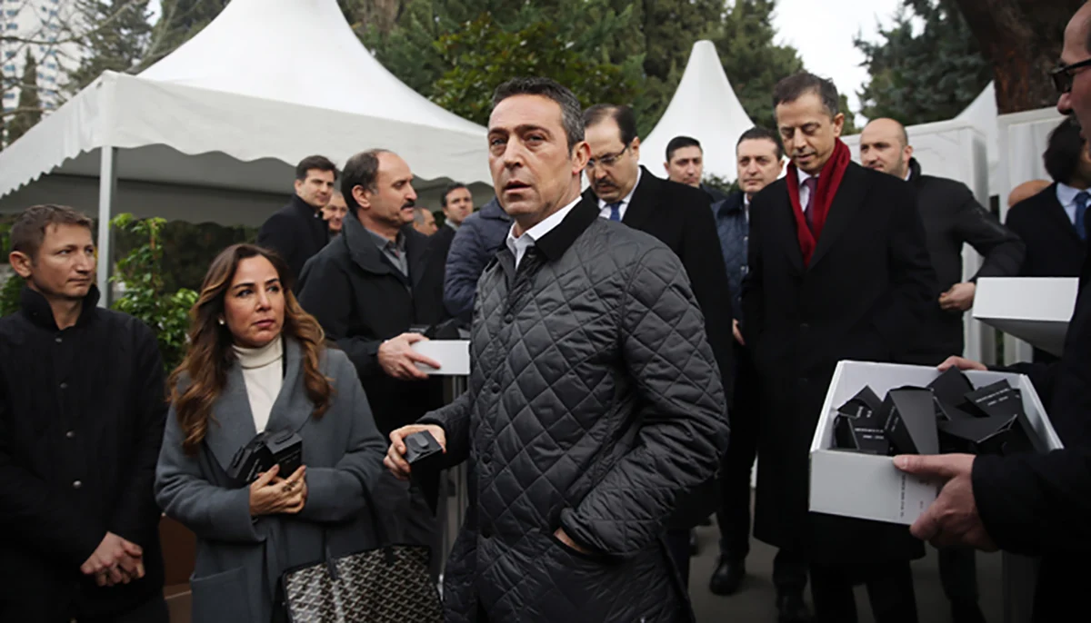 Ali Koç Mezarlık