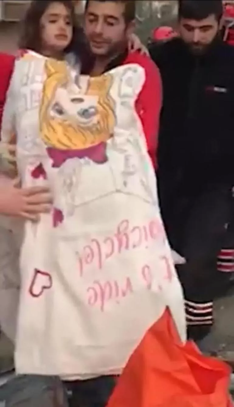 naz enkazdan kurtarıldı