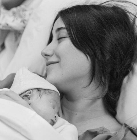 hazal kaya kızı süreyya