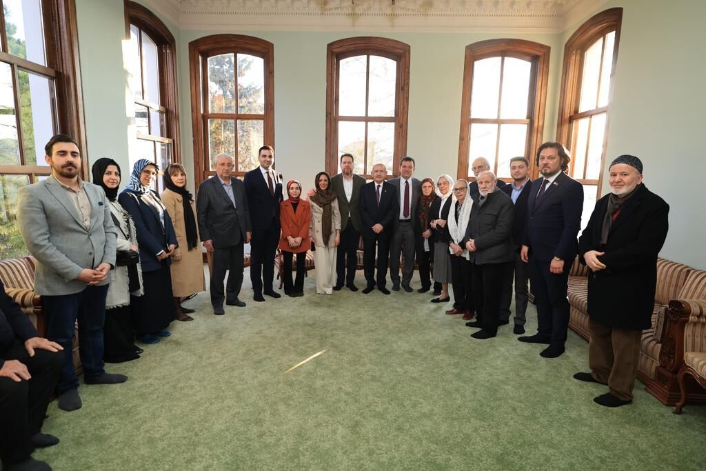 kılıçdaroğlu ile imamoğlu hırkayı şerifi ziyaret etti 1