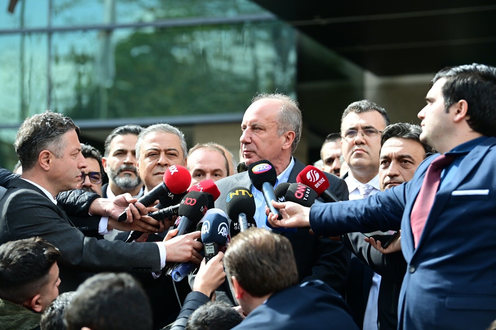 Muharrem İnce YSK Önü Açıklama 1