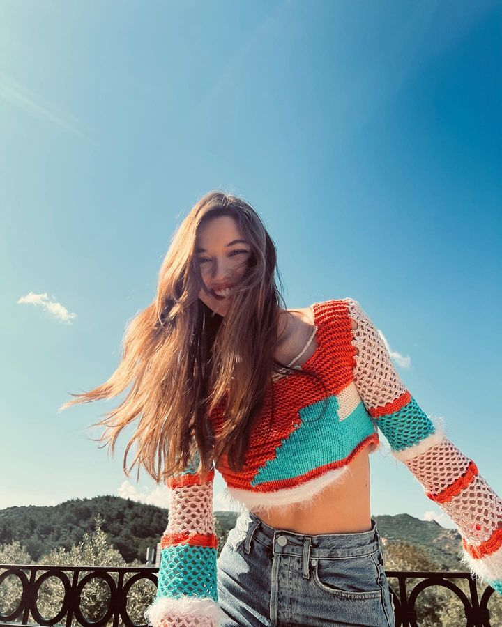 Afra Saraçoğlu (23)