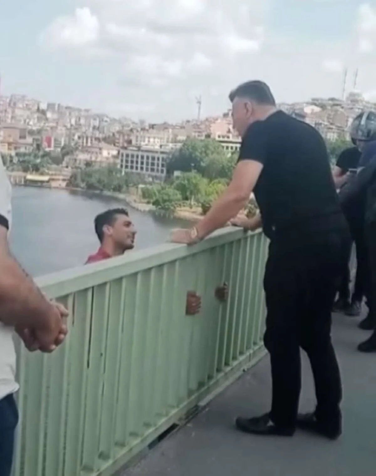 nuri alço (2)