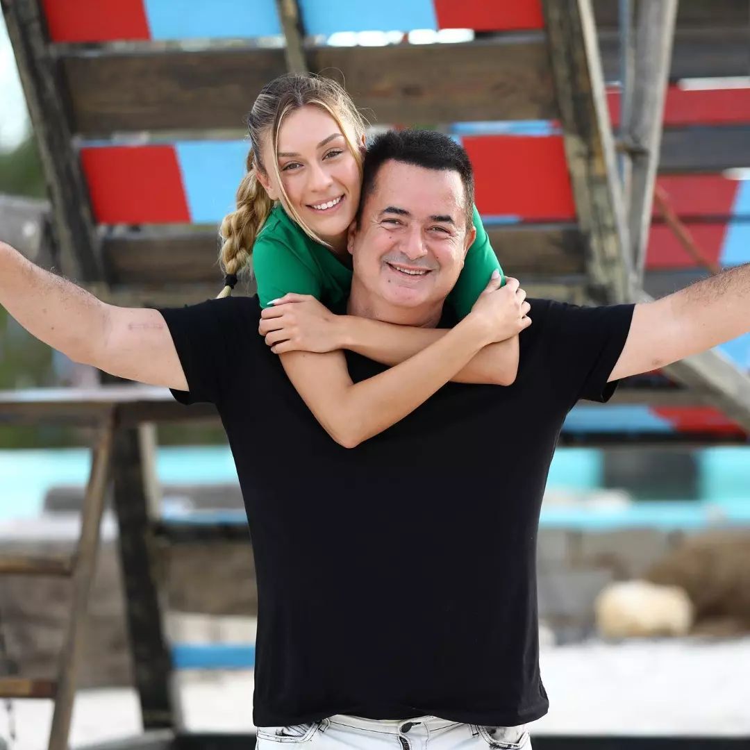 Ayça Çağla Altunkaya ve Acun Ilıcalı 4