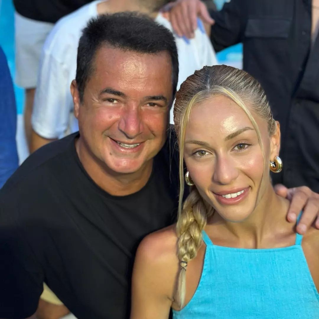 Ayça Çağla Altunkaya ve Acun Ilıcalı 5