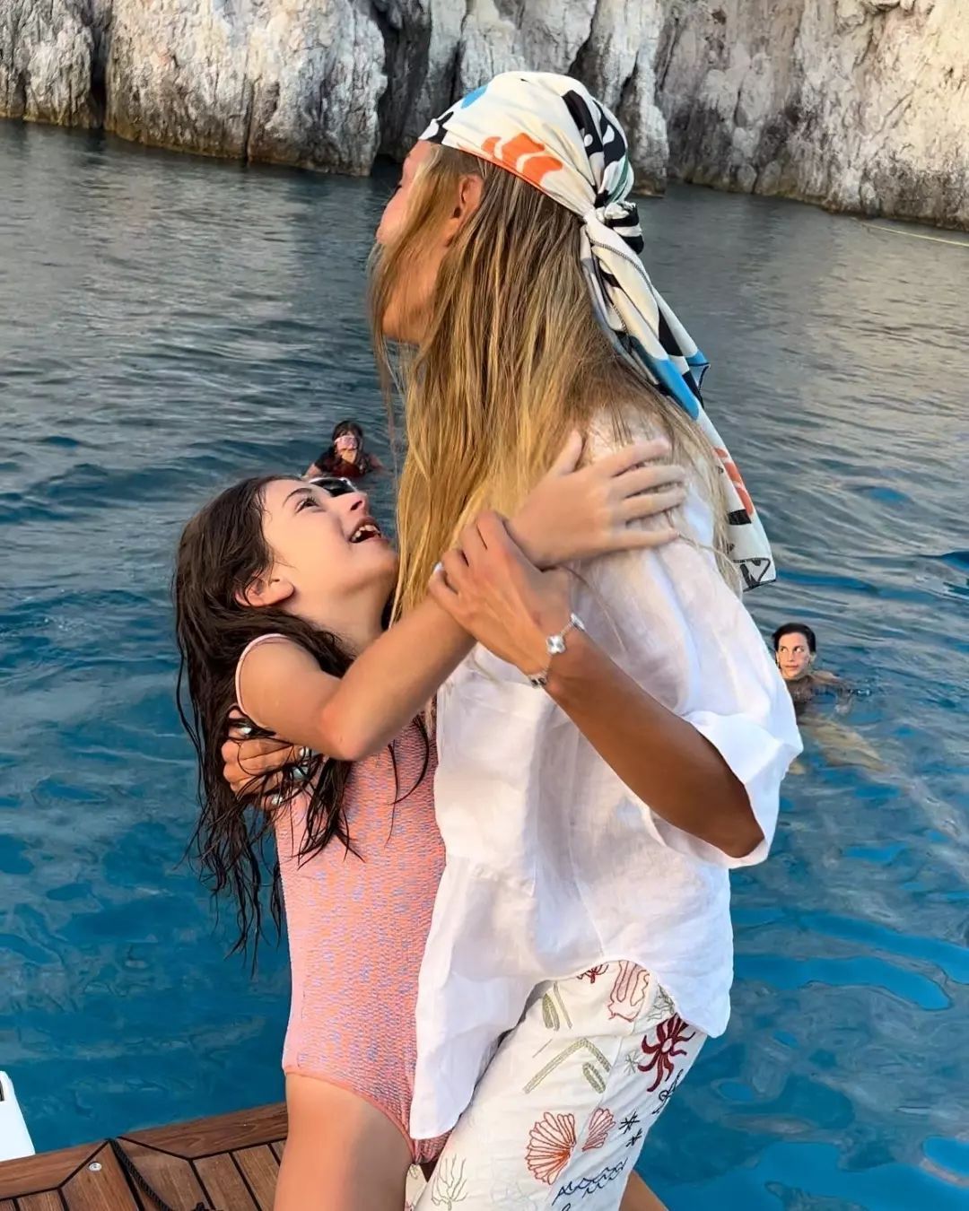 Ayça Çağla Altunkaya ve Melisa Ilıcalı 2