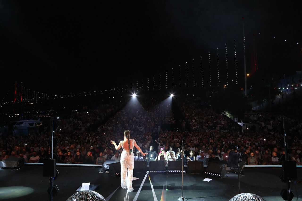 Ebru Yaşar Kuruçeşme Açıkhava (2)