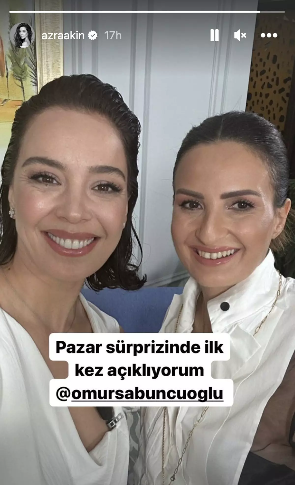 azra akın-1