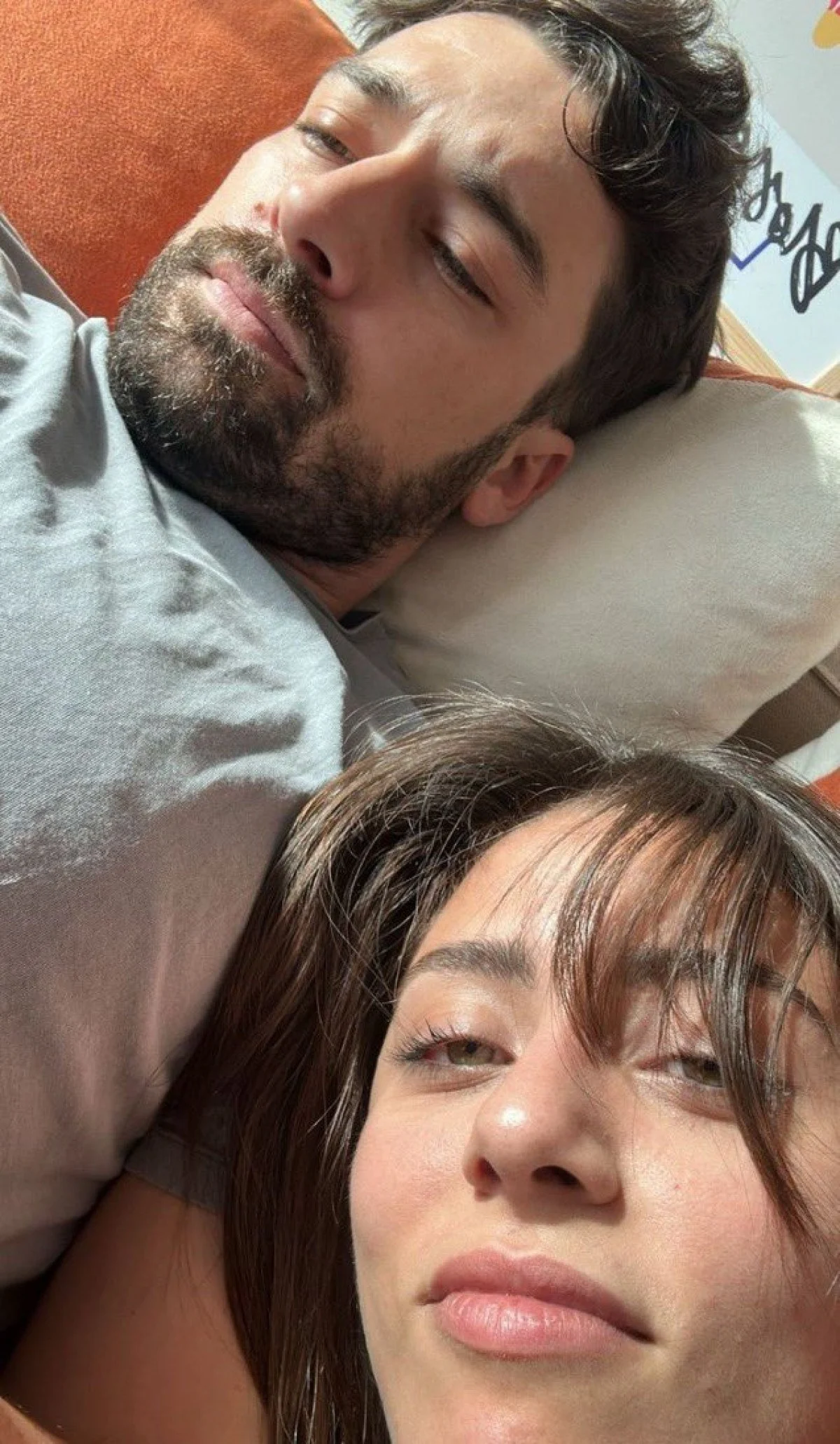 Alp Navruz Sıla Türloğlu